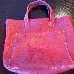 Portland Leather mini cross body classic in Sugar